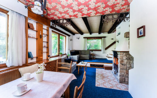 PRODÁNO- Chata 3+1 s terasou, 106 m2, Mirošovice u Prahy