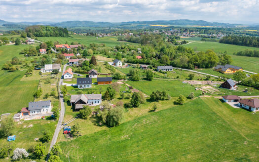 PRODÁNO – Zemědělská usedlost s obrovským pozemkem o ploše 3509m2, Turnov
