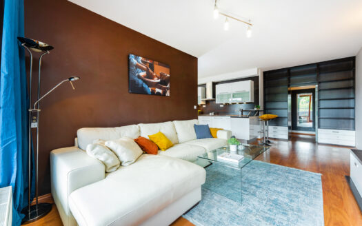 PRODÁNO – Vzdušný byt 2kk s terasou, na které se dá i tancovat, Letňany