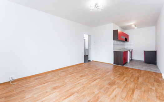 PODNAJMUTO – Prostorný byt 3+kk s balkónem, Újezd nad Lesy u Klánovic