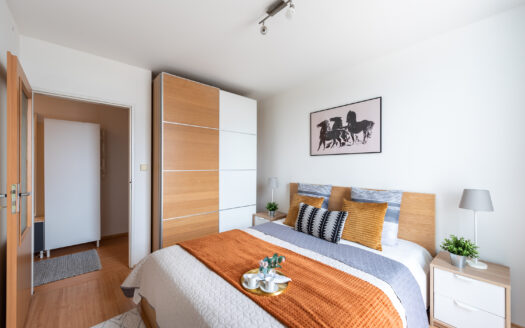 PRODÁNO – Prostorný byt 2kk se 4 balkóny a sklepním kójí, Rajská zahrada