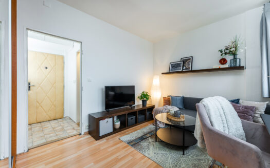 PRODÁNO – Startovací byt 1+kk na metru Hostivař