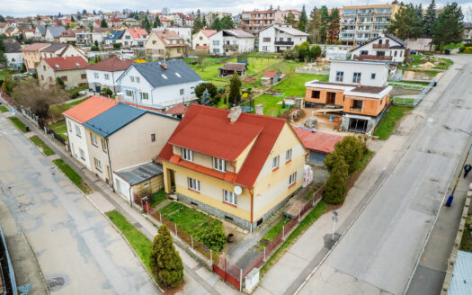 PRODÁNO – Rodinný dům v Benešově s velkým potenciálem a skvělou dispozicí 5+2