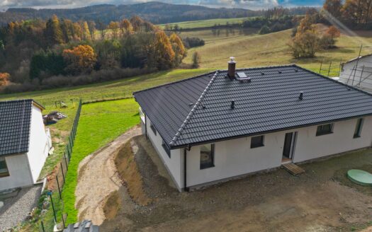 PRODÁNO – Nízkoenergetická novostavba rodinného domu 4+kk v Postupicích u Benešova