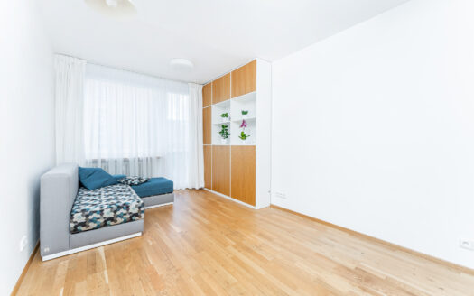 PRONAJMUTO – Designový byt 2kk, Kobylisy