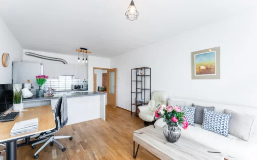 PRODÁNO – Byt 2+kk, 60 m², ul. Steinerova, Praha-Háje