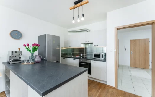 PRODÁNO – Byt 2+kk, 60 m², ul. Steinerova, Praha-Háje