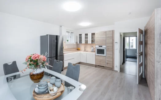 PRODEJ UKONČEN – Rodinný dům 242 m2, pozemek 620 m2, Benešov